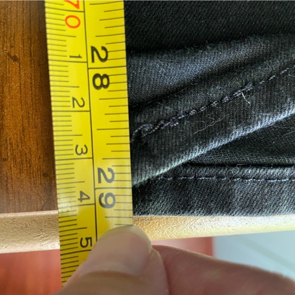 LEVIS Classic Straight Womens Jeans Black Denim Soft Stretch Mid Rise Dark Sz 14 - Picture 10 of 10